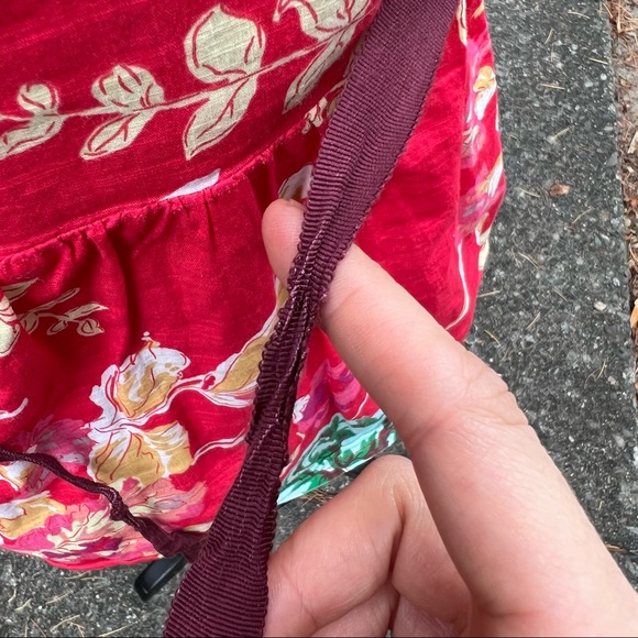 ❤️ Anthropologie Edme & Esyllte Red Floral Sleeveless Ruffle Blouse Small ❤️ - Picture 5 of 5